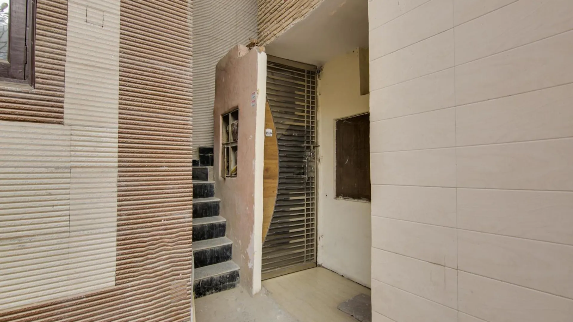 Hotel O Ar Residency Delhi  3*, Delhi (National Capital Territory of India)