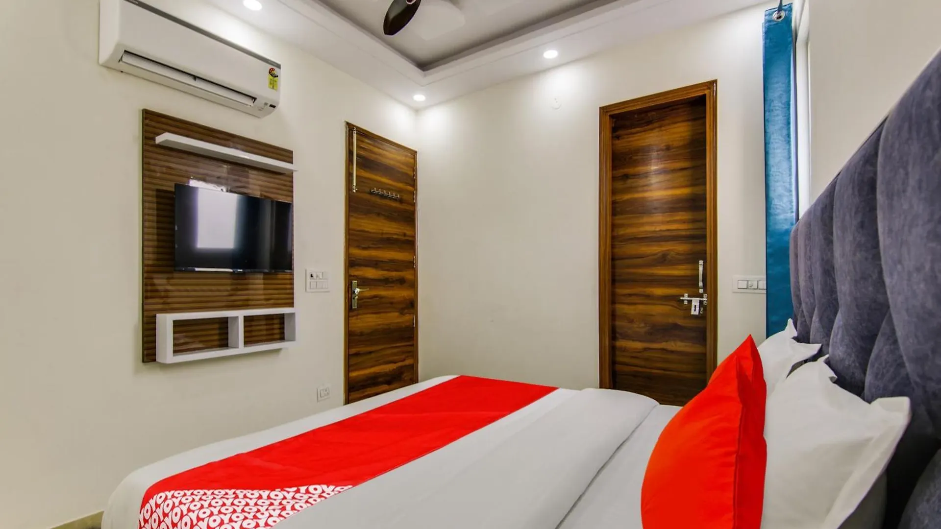 Hotel O Ar Residency Delhi  3*, Delhi (National Capital Territory of India)